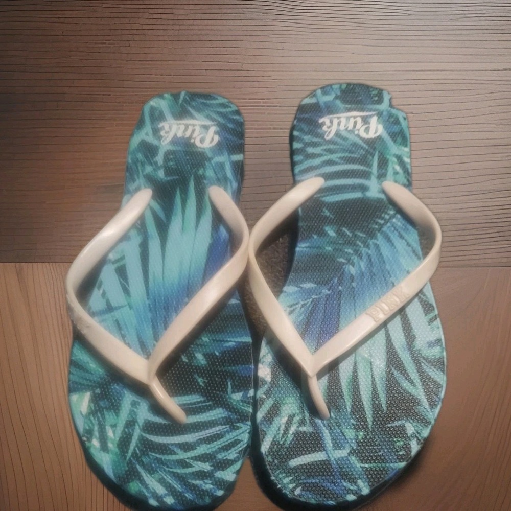 Victoria secret pink flip flops  SIZE  7/8 Tropical Floral Logo‎ Summer Beach